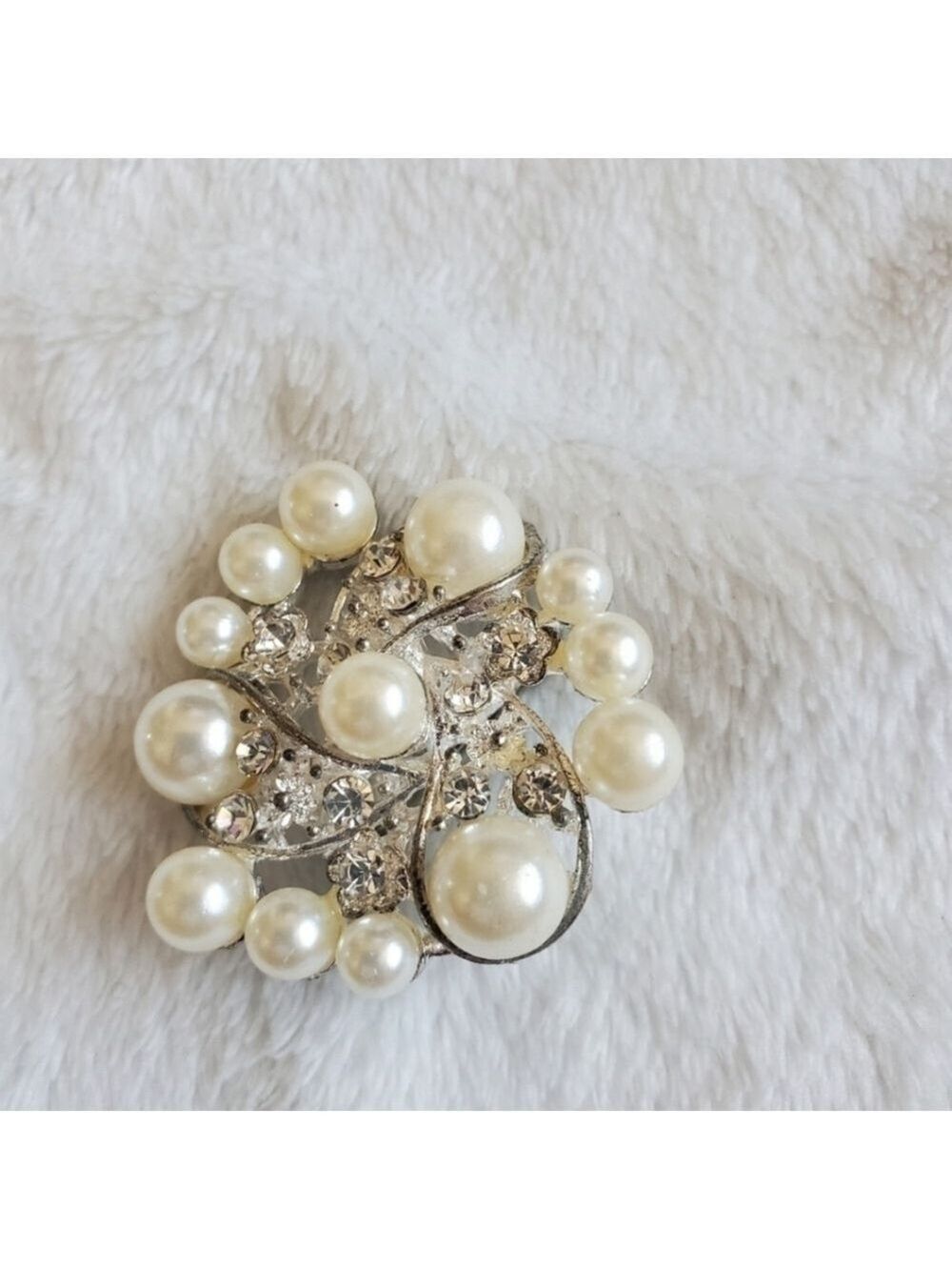 Pearl Crystal Brooch Pin